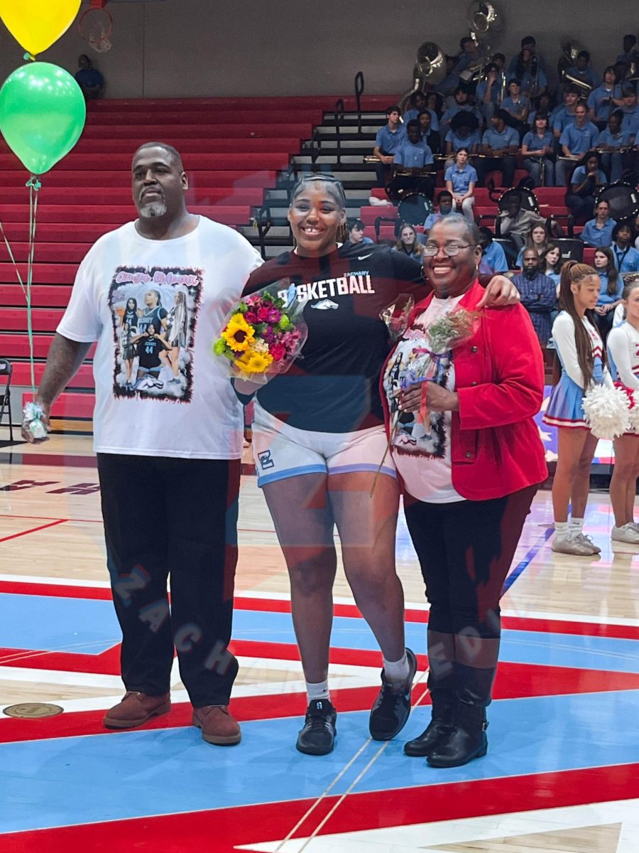 Cimiya Rideaux (12) with her family.